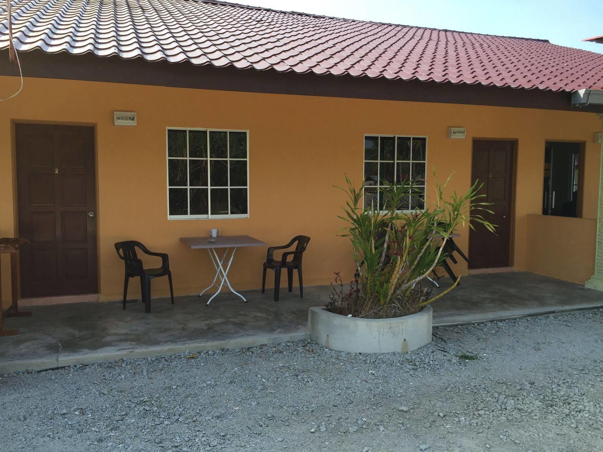 Tok Man Inn Langkawi Buitenkant foto